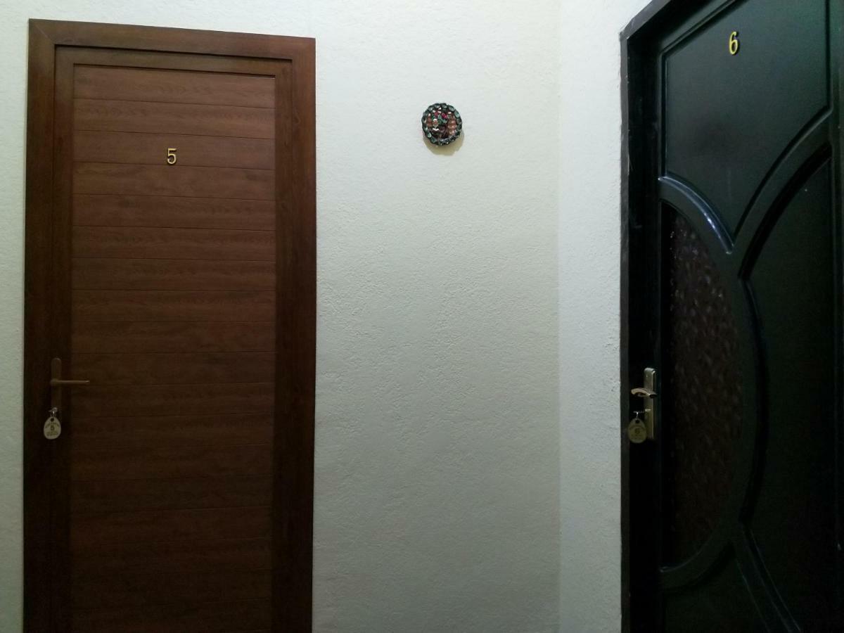 Hostel Mukarram Bukhara Eksteriør bilde
