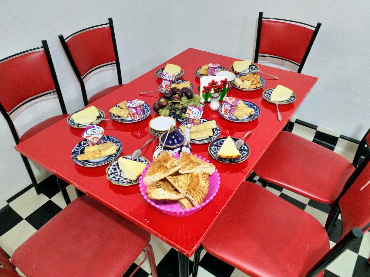 Hostel Mukarram Bukhara Eksteriør bilde