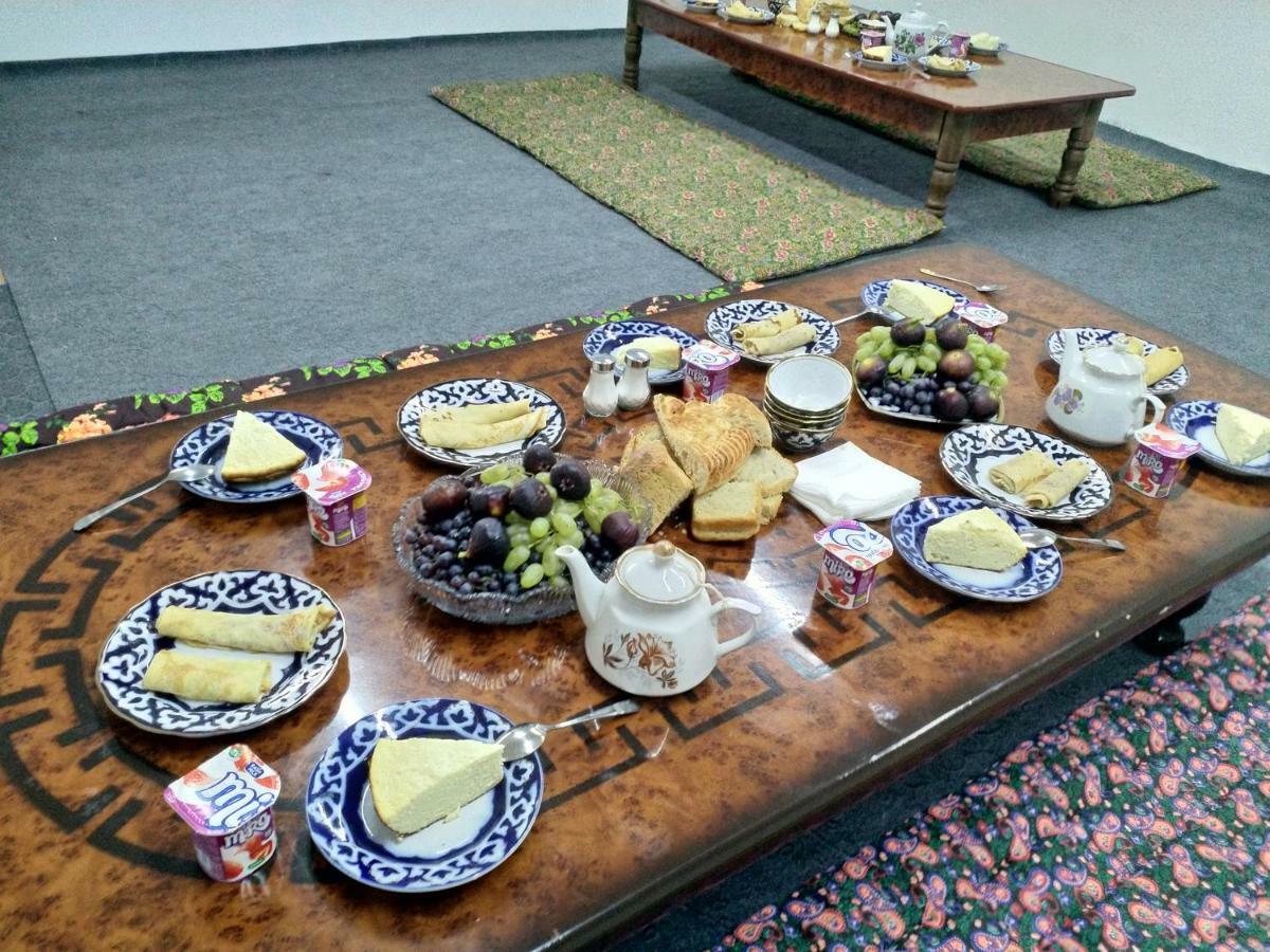 Hostel Mukarram Bukhara Eksteriør bilde
