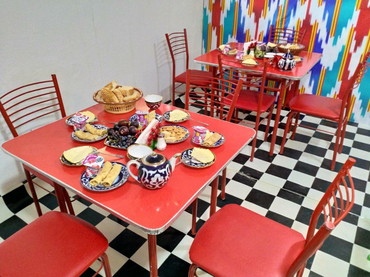Hostel Mukarram Bukhara Eksteriør bilde