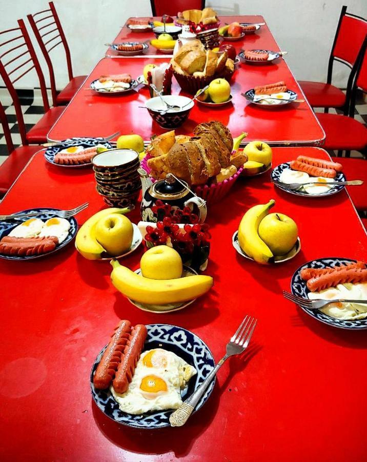 Hostel Mukarram Bukhara Eksteriør bilde