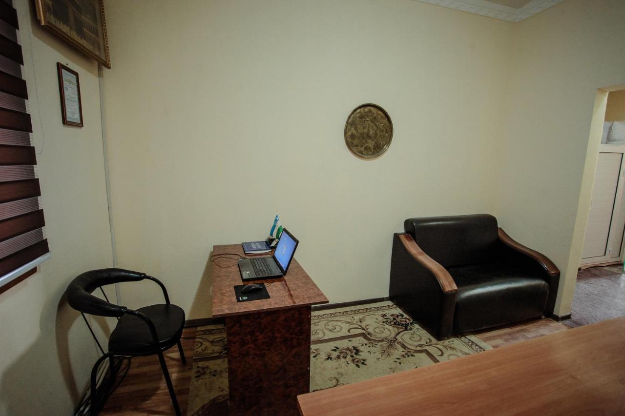 Hostel Mukarram Bukhara Eksteriør bilde